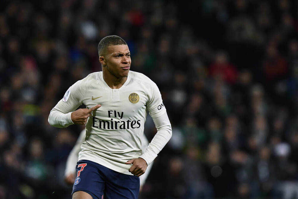 阿斯报谈英格兰10号位竞争：罗杰斯目前是贝林厄姆的最大威胁